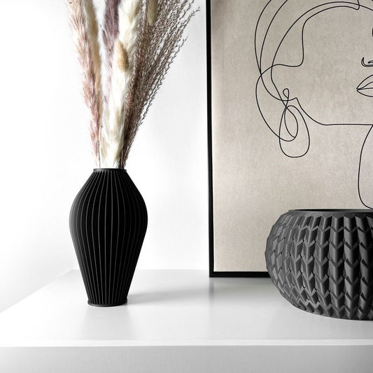 Mantis Flower Vase